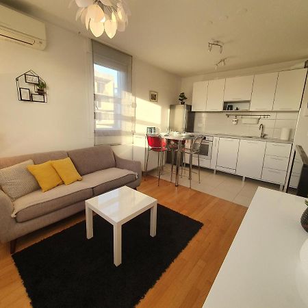 Beata East Side Apartment Split Exterior photo