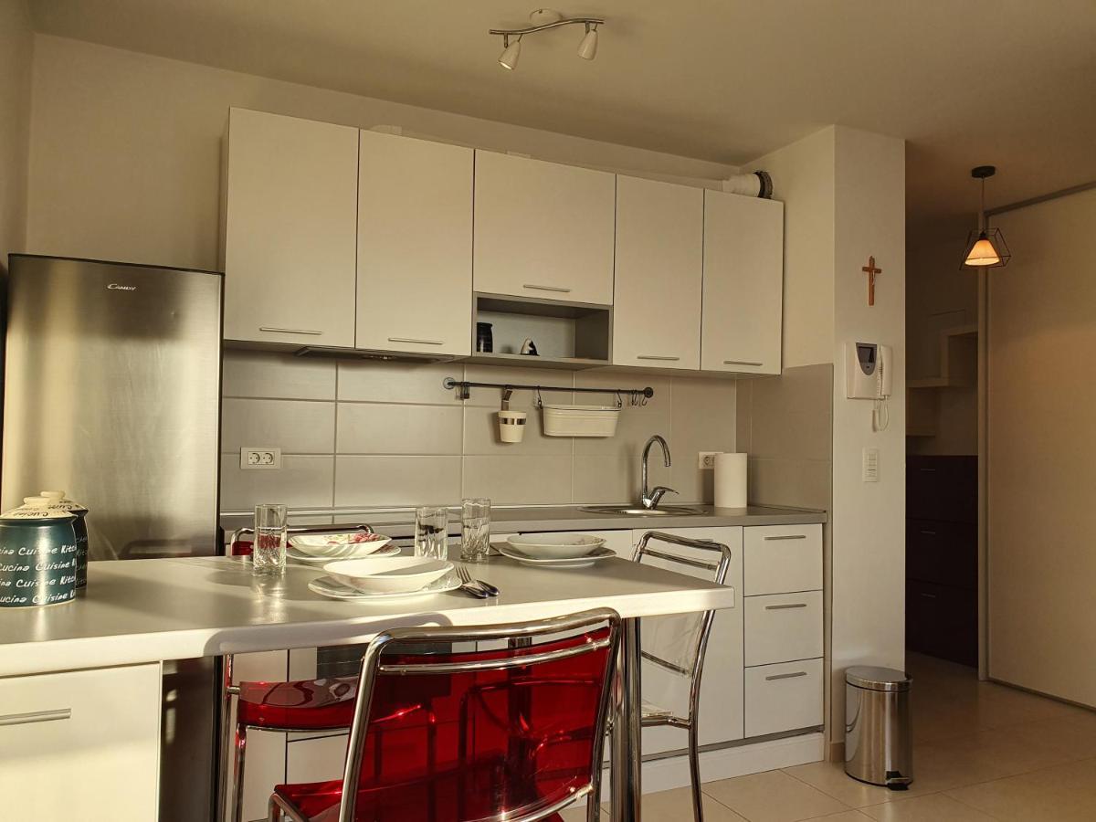 Beata East Side Apartment Split Exterior photo